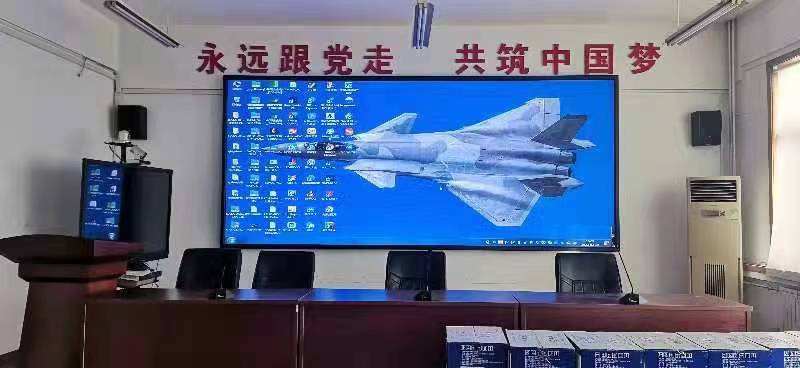 室內(nèi)P2全彩屏完成一塊，積極復(fù)工復(fù)產(chǎn)，抗疫堅(jiān)持到底
